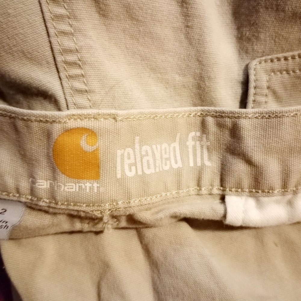 Carhartt cream cargo shorts